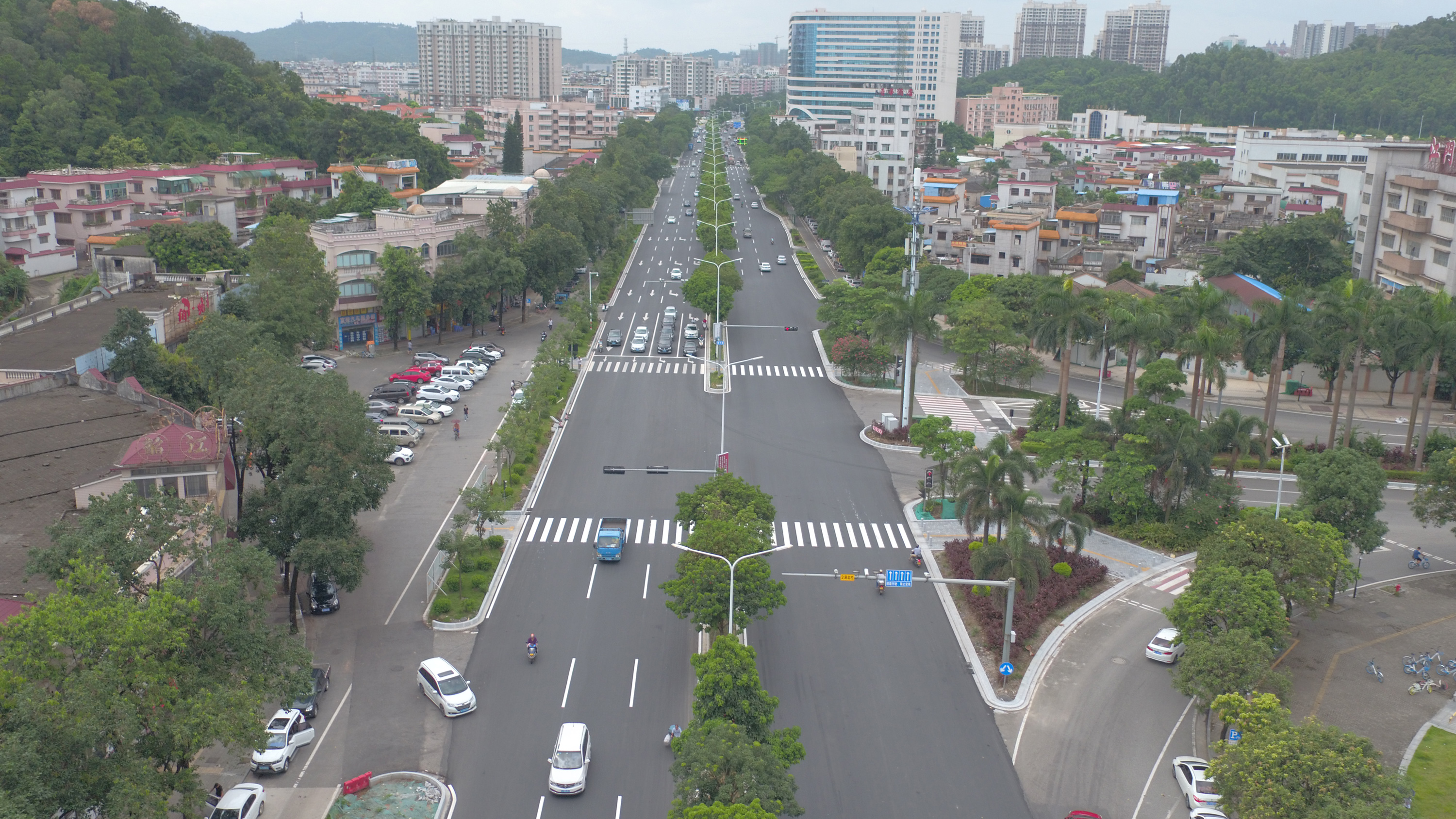 港口二路(迎濱路-江僑路)道路瀝青化改造及品質提升工程設計施工總承包